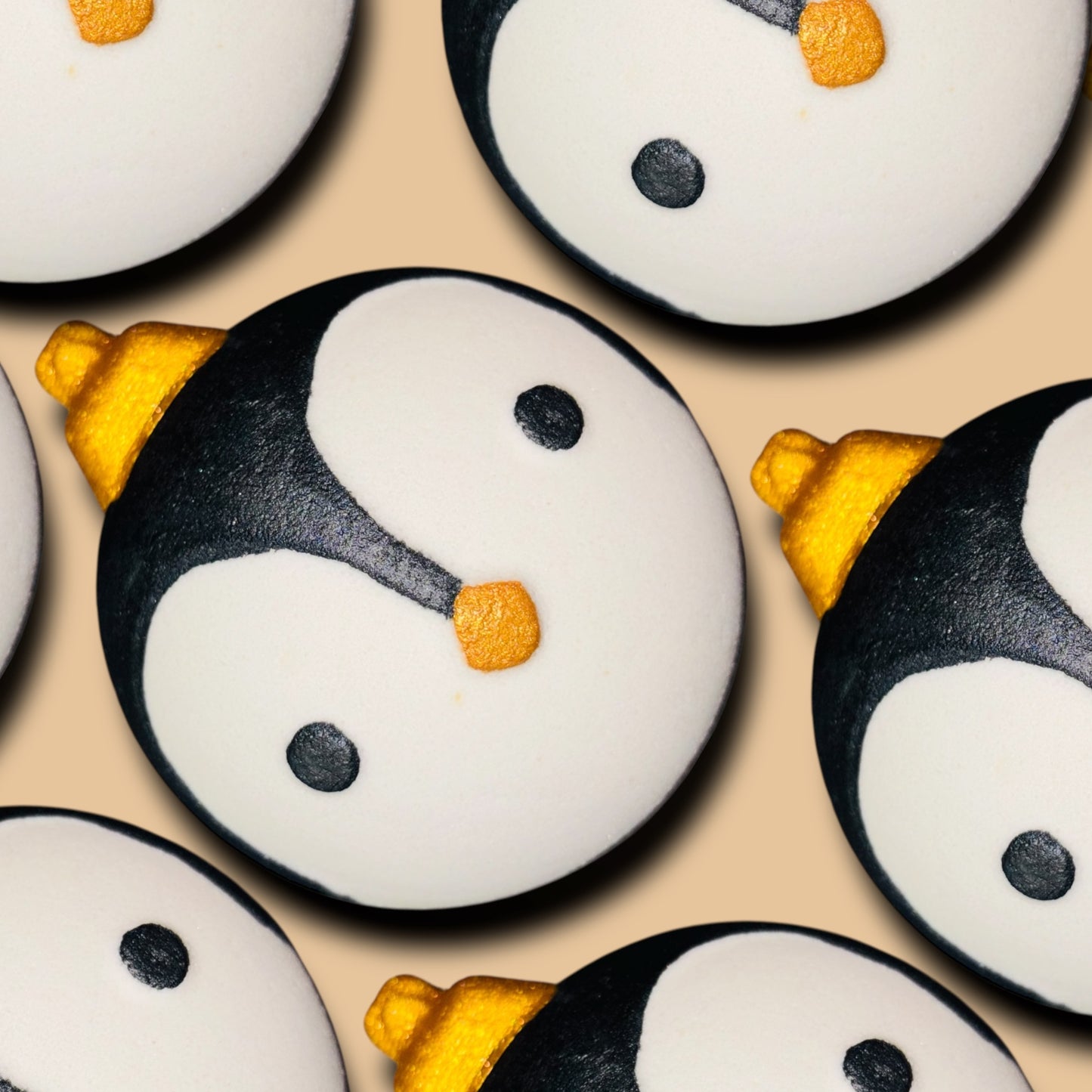 Large Penguin Bauble Bath Bomb