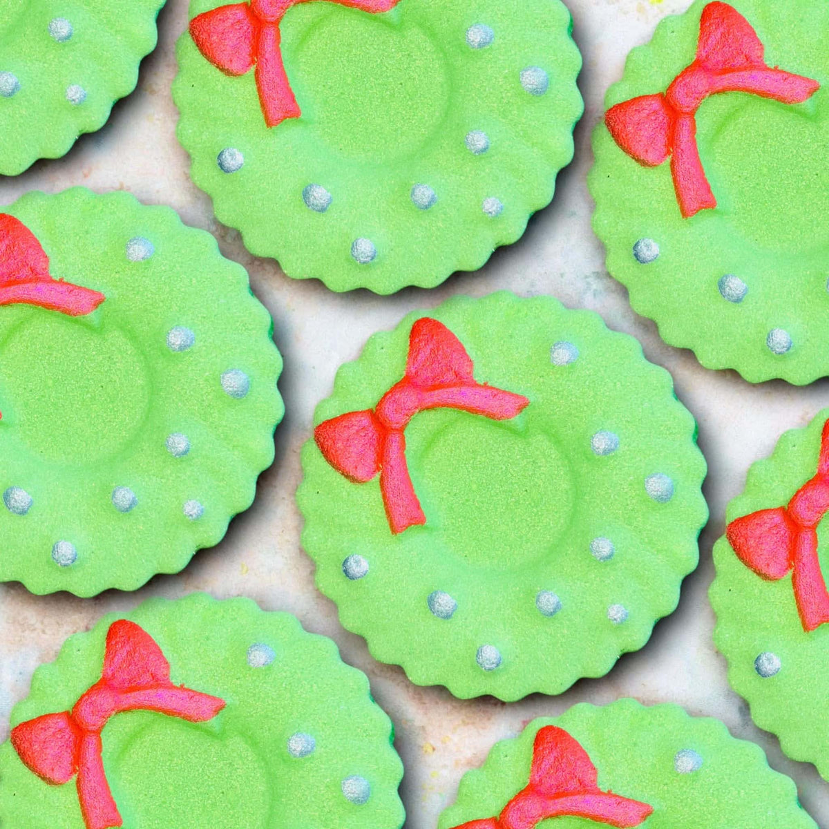 XL Mistletoe Wreath Bath Bomb